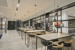 Hotel Acta Voraport