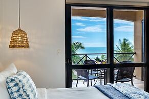 Oceanfront Penthouse / Upscale Roof Terrace