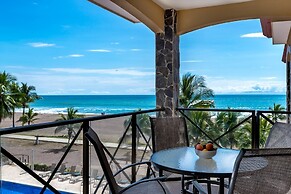 Amazing Seaside Penthouse With Rooftop Terrace