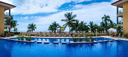 3br/2.5ba Designer Condo in Beachfront Community
