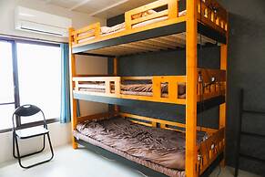 Guest House Ioly Osaka - Hostel