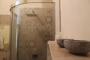 Arco Suite