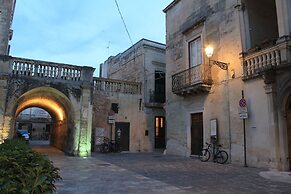 Arco Suite