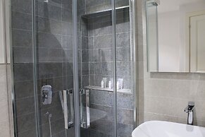 Arco Suite