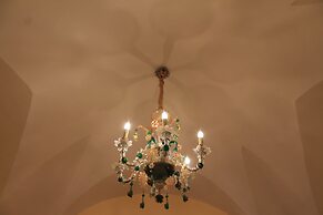 Arco Suite