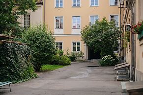 Miodowa Old Town Apartment