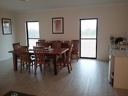 Fraser Views Bed and Breakfast