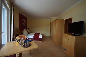 Strandhotel Schabus