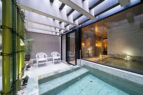 Courtyard by Marriott Osaka Honmachi