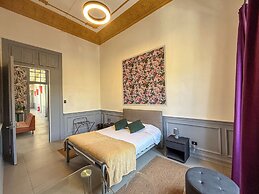 Happy House Hostel