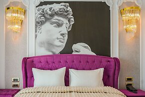 W Regal Boutique&Spa