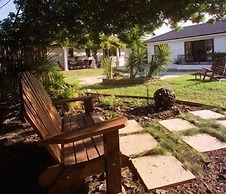 Three Palms Luxury Cottage