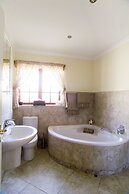 Three Palms Luxury Cottage