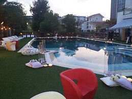 Executive Luxury Hotel
