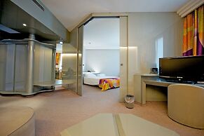 Executive Luxury Hotel