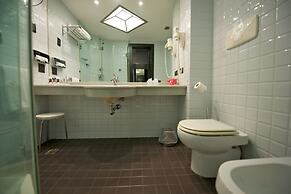 Executive Luxury Hotel