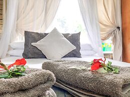 Ingwenya Lodge