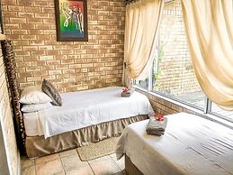 Ingwenya Lodge