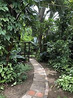 Ingwenya Lodge
