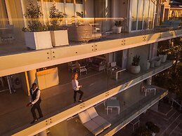 The Clarendon - Bantry Bay