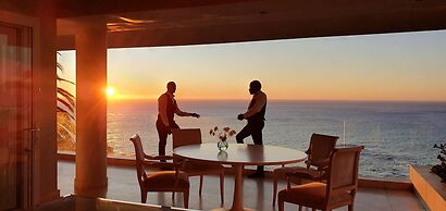The Clarendon - Bantry Bay