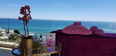 The Clarendon - Bantry Bay