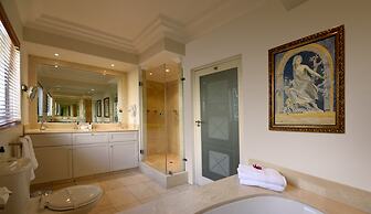 The Clarendon - Bantry Bay