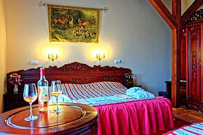 Fried Castle Hotel and Restaurant