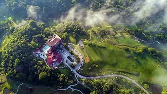 Summit Rainforest Golf Resort & All Inclusive