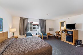 Breeze Inn