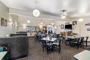 Breeze Inn