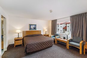 Breeze Inn