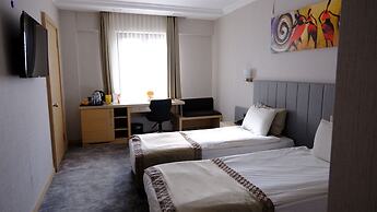 Midas Hotel
