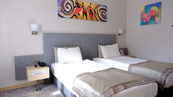 Midas Hotel