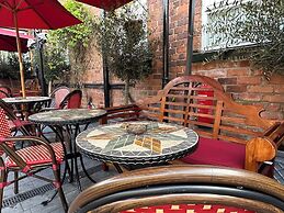 Chester Court Hotel