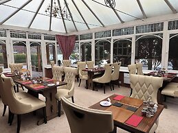 Chester Court Hotel