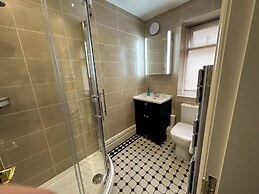 Chester Court Hotel