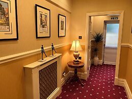 Chester Court Hotel