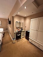 Chester Court Hotel