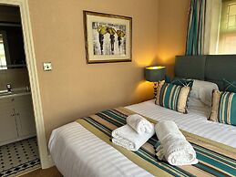 Chester Court Hotel