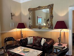 Chester Court Hotel