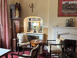 Chester Court Hotel