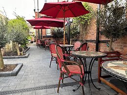 Chester Court Hotel