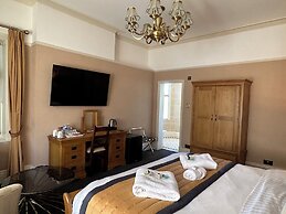 Chester Court Hotel