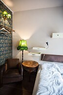 Labyrinth Hostel