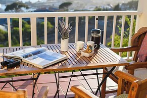 Albatross Guest House