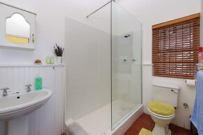 Albatross Guest House