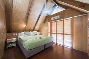 Lagoon Breeze Villas