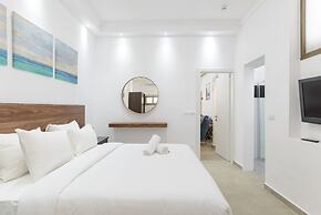 Liber Seashore Suites