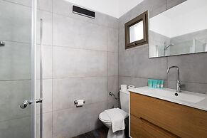 Liber Seashore Suites
